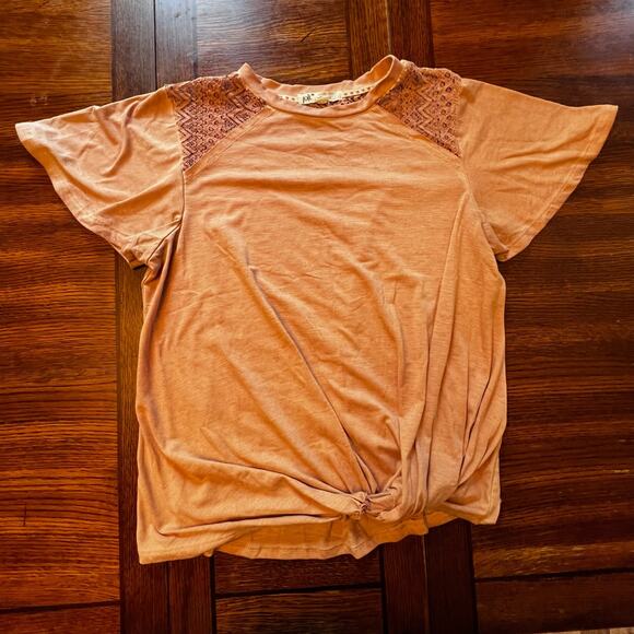 Jolt Junior's Crochet Shoulder Twist-Front Tee Shirt Top Size Large - Picture 10 of 14